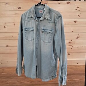 Levi's Men's Casual Light Blue Button Down Shirt
